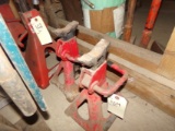 (2) Red 3 Ton Jack Stands