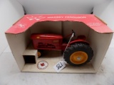 Massey Harris 101 ''Canadian Collectors Edition'', 1/16 Scale, NIB, by Spec