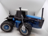 Ford-Versatile 846-Articulated with Duals, 1:16 Scale, Shelf Model with Box