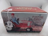 Ford 901 NFE w/ Figurine ''Fox Fire Farm'', NIB, by Ertl, 1/16 Scale, Colle