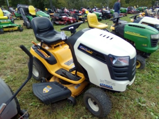 Cub Cadet LTX1042 Hydrostatic w/ 42'' Deck, Lawn Tractor (5153)