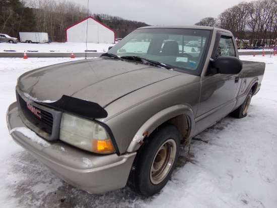 2003 GMC Sonoma, Reg Cab, Pewter, 2WD, 5 Speed Manual, 144,574 Miles, VIN#