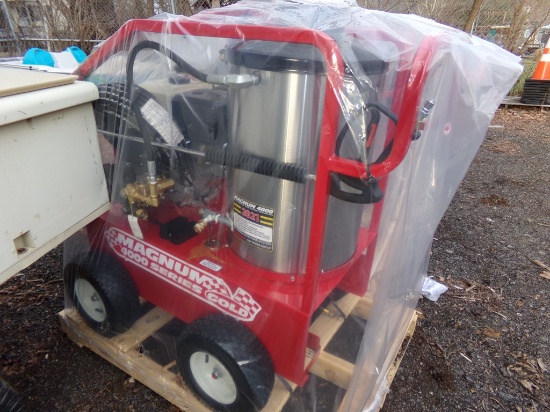 New Magnum 4000 Series Gold, Hot Water Pressure Washer, With Hose, Wand and