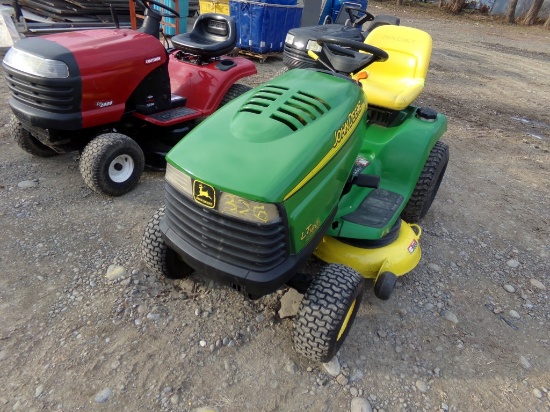 JD LT 160 Riding Mower w/ 42'' Deck, 16 HP JD Engine, 777 Hours, S/N 014748