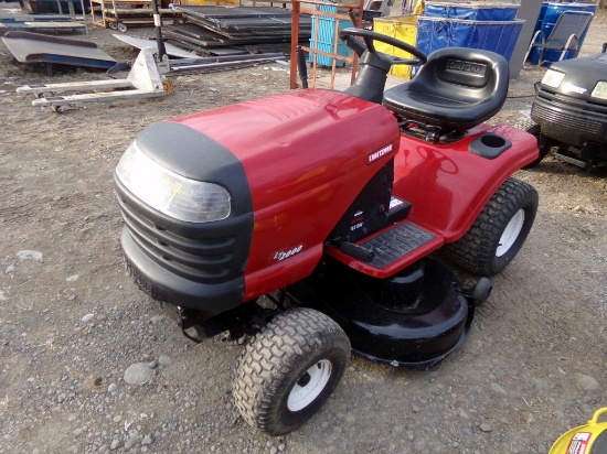 Craftsman LT2000 Riding Mower, 42'' Deck, 19.5 HP Intek Engine, S/N 003057