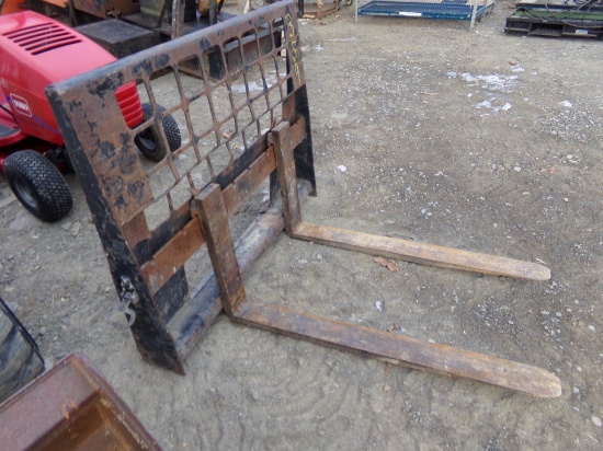 42'' Pallet Forks for Skid Steer Mount