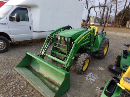 JD 4400 4WD Compact Tractor w/ 300CS Loader, Single Remotes, 3pt Hitch, PTO