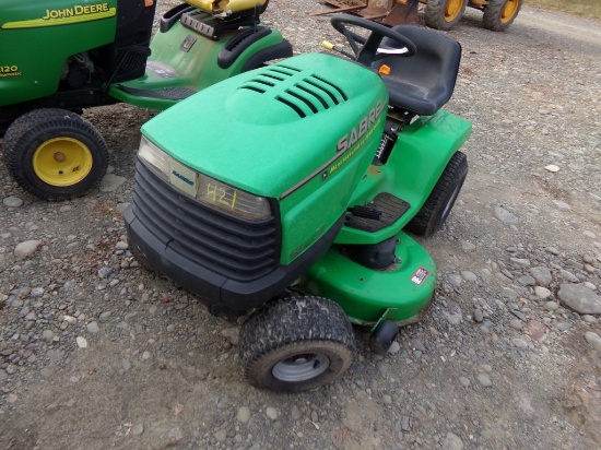JD Sabre, 15.5/42''  Deck, No Hour Meter, Starts If Primed, Needs Fuel Syst