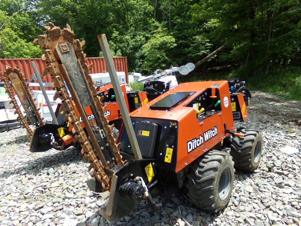 2021 Ditch Witch 410 SX, Trencher/Vibrating Cable | Proxibid