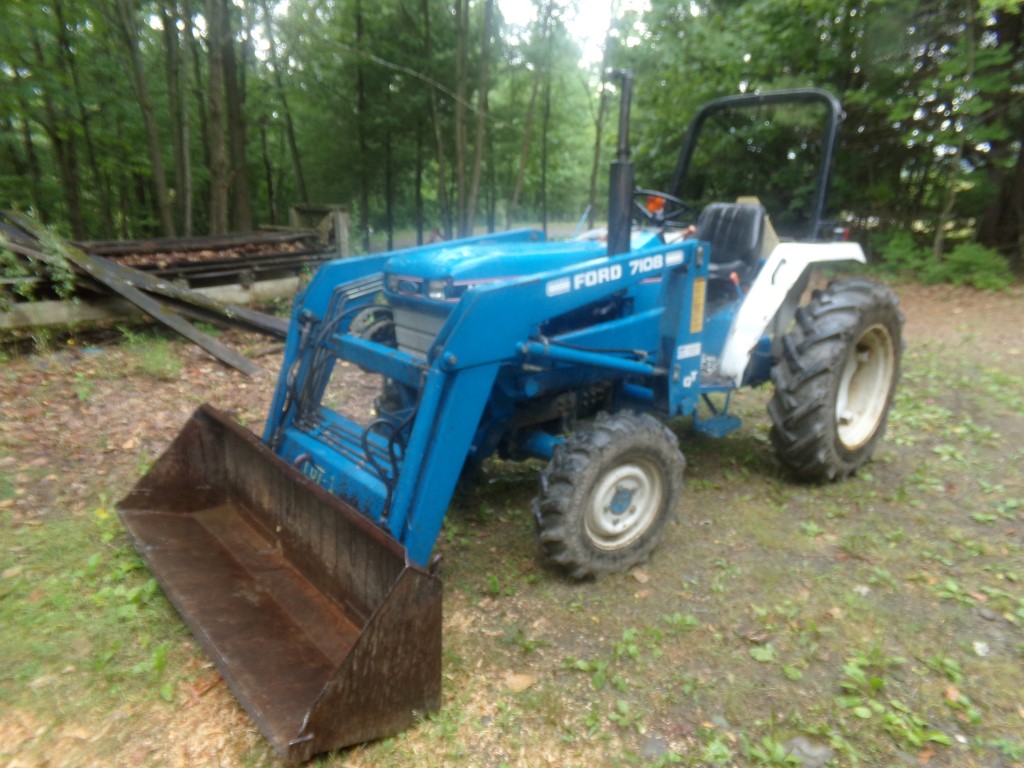 Ford 1720 Compact Tractor, 4WD, Ford 7108 Loader Proxibid