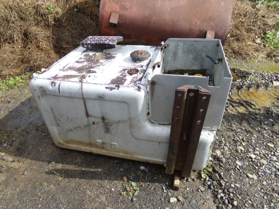 Aluminum Truck Fuel Tank With Built in Battery Box