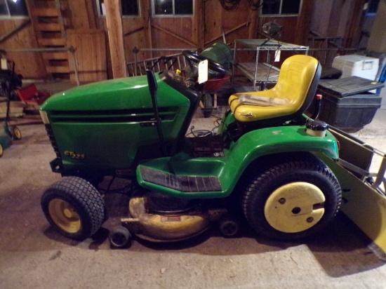 John Deere GT225 Mower, 42'' Deck, 15 HP Engine w/John Deere 42'' Blade