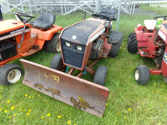 Wheel Horse C-175 Twin Lawn Tractor, 8-Spd, w/Snowplow, w/Deck - Not Runnin