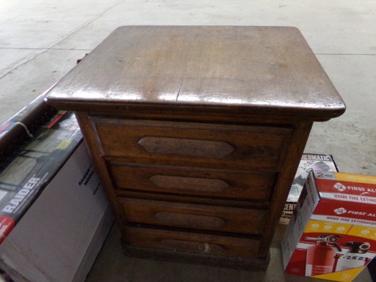 Oak 4-Drawer Chest  (2522)