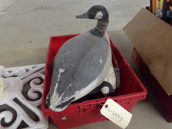 (3) Goose Toys In Red Box (2557)
