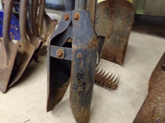 Group Of Garden Tools, Post Hole Digger (2692)