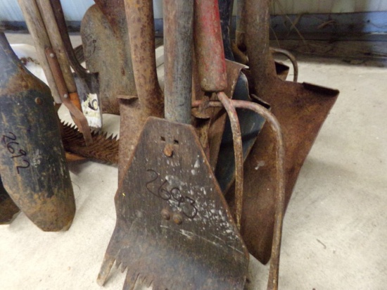 Group Of Hand Tools, Shovels, Shingle Shovel (2693)