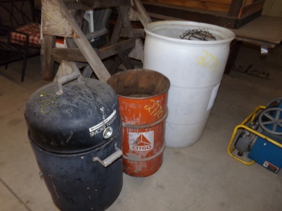 (3) Barrels, Smoker, Wire Rack