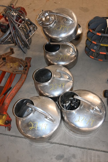 (6) Milkers (2) With Lids, Some Cups (2799)