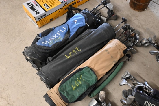 (3) Sets of Golf Clubs With Bags (2804)