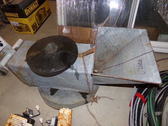 Coal Sifter & 5 Gal Oil Pump (#2888)