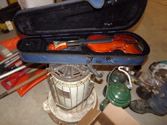 Kerosene Heater, (2) Coleman Lanterns & 2/4 Violins (#2900)