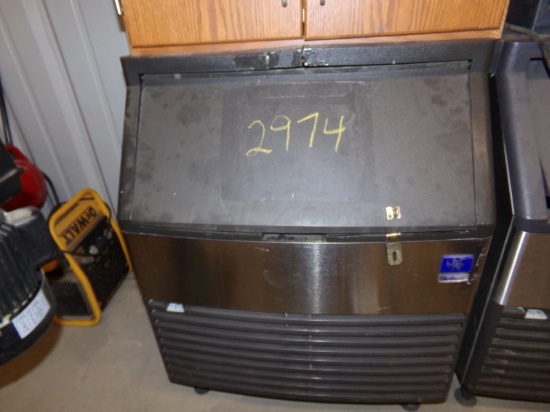Manitowoc Ice Machine (#2974)