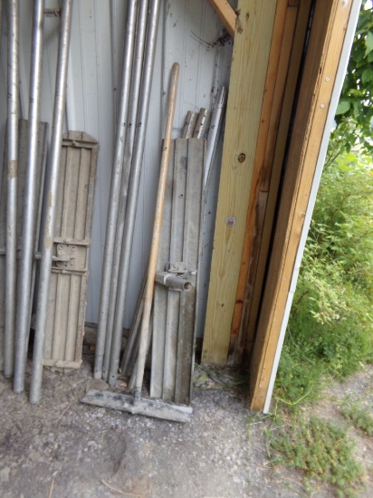 Concrete Float with (3) Handle Extensions and (3) Odd Aluminum Handles