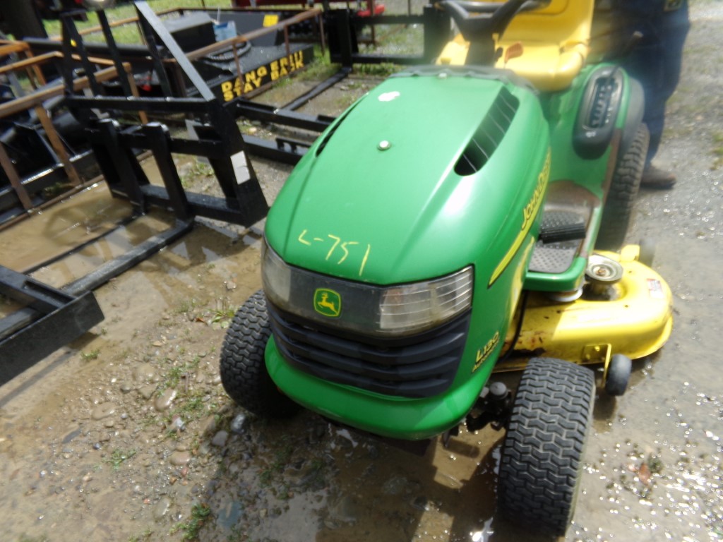 John deere l130 mower new arrivals