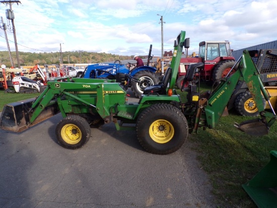 JD 955 4WD Compact Tractor w/Backhoe and Loader, Dsl Eng, 488 Hrs, S/N: 140