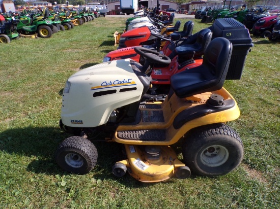 Cub Cadet LT1045 46'' Deck 10HP Kohler, Hydro, Ser..H10519, 454 Hours (5783