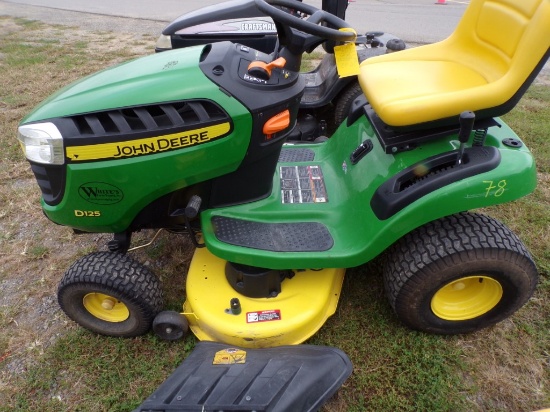 John Deere D125 Ridig Mower w/42'' Deck, 20 HP Engine, 161 Hours, Serial 60