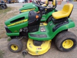 John Deere 125 Automatic Riding Mower w/42'' Deck, 20 HP Briggs & Stratton
