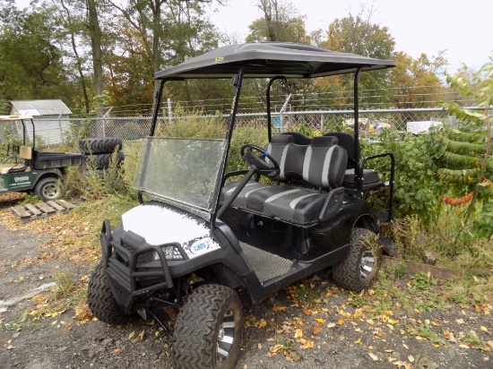 Yamaha Lifted Gas Golf Cart w/Flip Over Rear Seat, Lights, PAINT PEELING OF