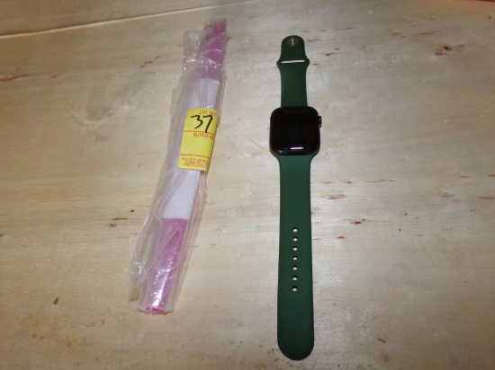 Apple Watch, Series 7 with Green Band, UNKNOWN CONDITION
