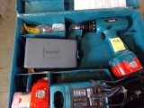 Makita, 9.6 v, Battery Drill w/Charger, Case & (2) Batteries, Works, (Garag