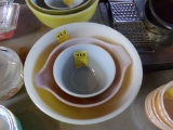 (3) Pyrex Mixing/Baking Bowls, Yellow, Peach & Green, 1 1/2 Pt., 1 1/2 Qt,