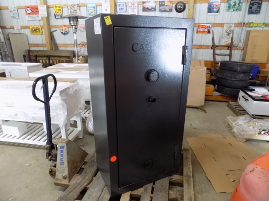 New Scratch and Dent Cannon Large Gun Safe With Tach Pad Lock. MINOR DAMAGE