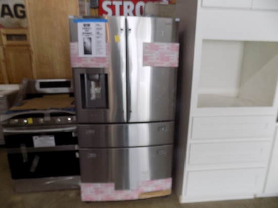 New Scratch and Dent Samsung RF28R 7201SR. Stainless Side by Side Fridge Fr