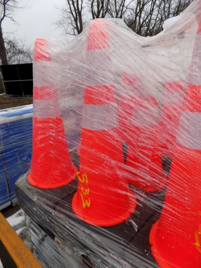 (25) New Traffic Cones, Sold by the Cone (25 x Bid Price)