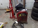 Lincoln 225 Amp A/C Welder with Leads, Helmet and Entension Cord (Garage)