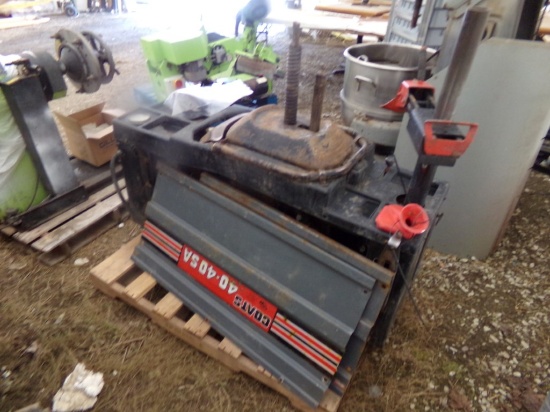 Coats 40-40SA Tire Machine, Unknown Condition