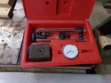 Grizzly 1'' Dial Indicator With Stand in Case