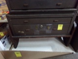 Kennedy 2 Drawer Riser Chest With Plywood Bench Riser, 22'' Wide, Has Keys,