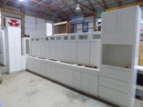 White Shaker ''Dream'' Kitchen Cabinet Set, 26 pc Set With Soft Close Doors