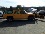 1999 Chevrolet Suburban 2500, 4x4, Base Yellow, 198,933 Mi., Vin #: 3GNGK26
