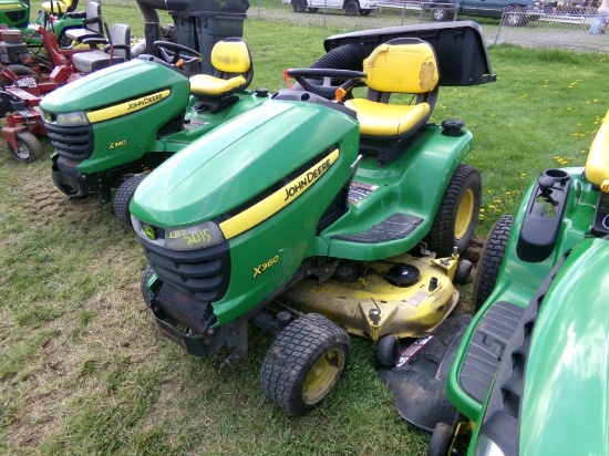 John Deere X360 Riding Mower w/48'' Deck, Kawasaki Engine w/John Deere Bagg