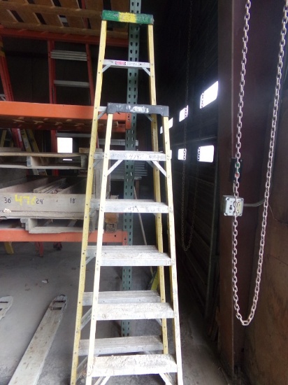 (2) Fiberglass Step Ladder Sections, 6' and 8' and 4' Wood Step Ladder (Bay