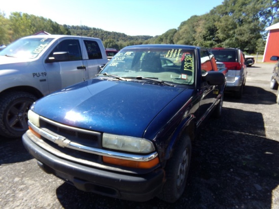 2003 Chevrolet S 10 Pick Up 4x4 Ext Cab Blue 138 315 Miles 5 Speed