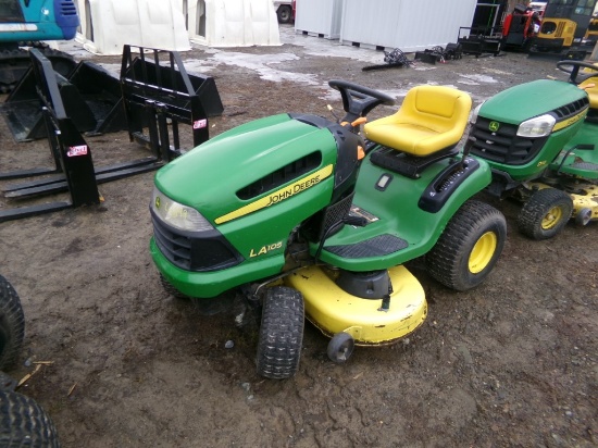 John Deere LA105 42'' Deck, 19.5 HP, Hydro, SN 075502,